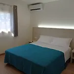 Tropical ديامنتي