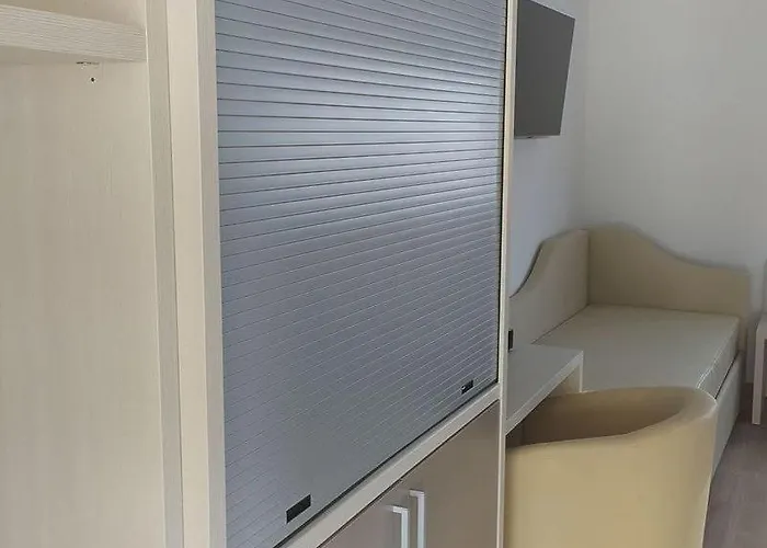 アパートホテル Tropical 4*