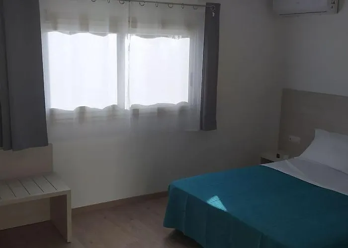 アパートホテル Tropical 4*